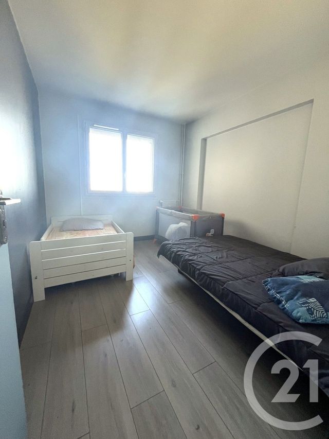 Appartement F4 à vendre - 4 pièces - 77.25 m2 - GENNEVILLIERS - 92 - ILE-DE-FRANCE - Century 21 Halesia Immobilier
