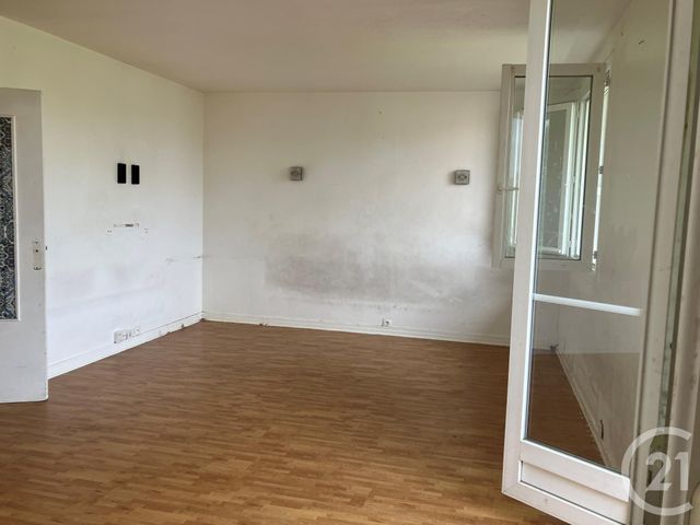 Appartement F4 à vendre - 4 pièces - 65.0 m2 - GENNEVILLIERS - 92 - ILE-DE-FRANCE - Century 21 Halesia Immobilier