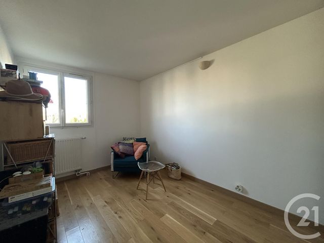 Appartement F4 à vendre - 4 pièces - 81.0 m2 - GENNEVILLIERS - 92 - ILE-DE-FRANCE - Century 21 Halesia Immobilier