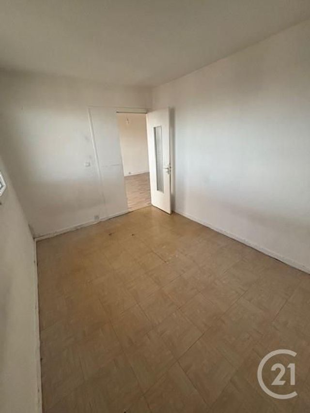 Afficher la photo en grand Appartement F3 à vendre - 3 pièces - 62.0 m2 - ASNIERES SUR SEINE - 92 - ILE-DE-FRANCE - Century 21 Halesia Immobilier
