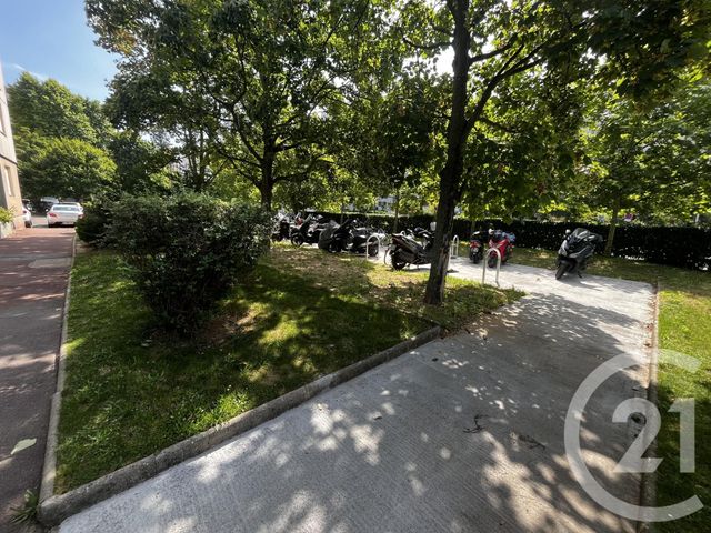 Afficher la photo en grand Appartement F3 à vendre - 3 pièces - 62.0 m2 - ASNIERES SUR SEINE - 92 - ILE-DE-FRANCE - Century 21 Halesia Immobilier