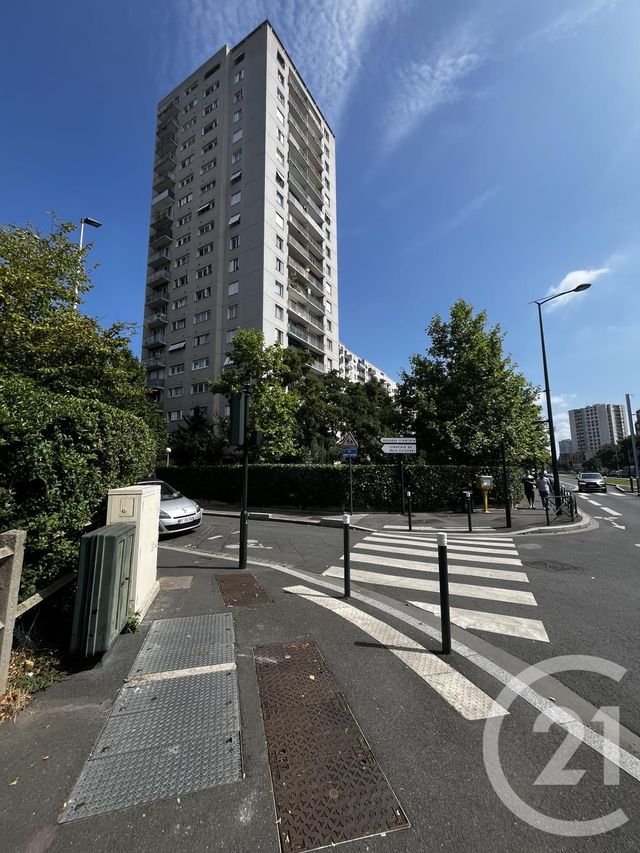 Afficher la photo en grand Appartement F3 à vendre - 3 pièces - 62.0 m2 - ASNIERES SUR SEINE - 92 - ILE-DE-FRANCE - Century 21 Halesia Immobilier