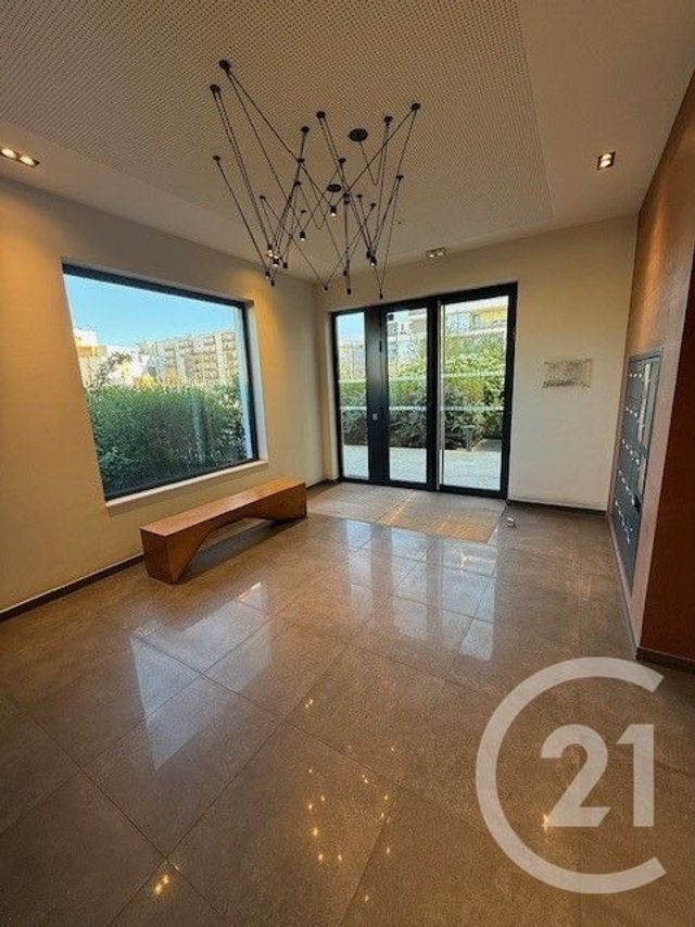 Appartement F4 à vendre - 4 pièces - 87.0 m2 - GENNEVILLIERS - 92 - ILE-DE-FRANCE - Century 21 Halesia Immobilier