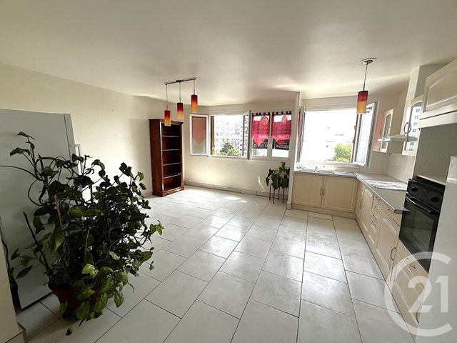Afficher la photo en grand Appartement F3 à vendre - 3 pièces - 55.0 m2 - VILLENEUVE LA GARENNE - 92 - ILE-DE-FRANCE - Century 21 Halesia Immobilier