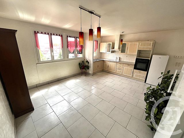 Afficher la photo en grand Appartement F3 à vendre - 3 pièces - 55.0 m2 - VILLENEUVE LA GARENNE - 92 - ILE-DE-FRANCE - Century 21 Halesia Immobilier