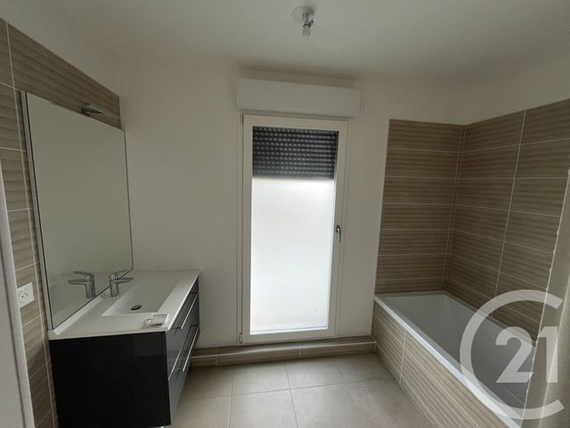 Appartement à louer - 3 pièces - 57.46 m2 - ASNIERES SUR SEINE - 92 - ILE-DE-FRANCE - Century 21 Halesia Immobilier