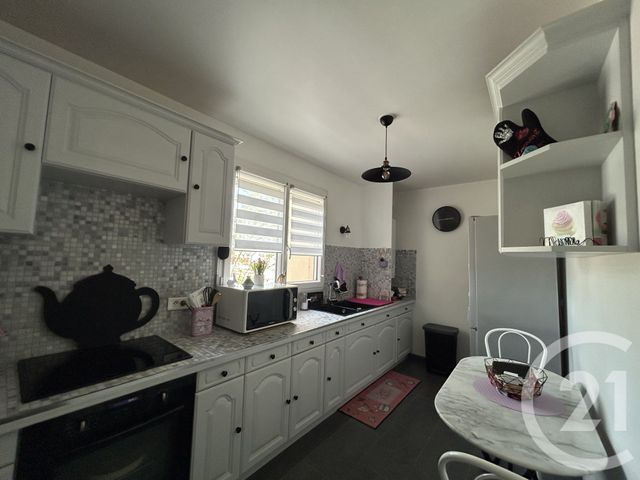 Appartement F4 à vendre - 4 pièces - 83.0 m2 - GENNEVILLIERS - 92 - ILE-DE-FRANCE - Century 21 Halesia Immobilier