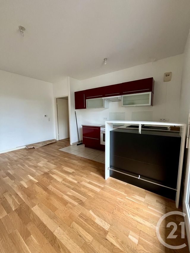 Appartement à louer - 2 pièces - 38.0 m2 - GENNEVILLIERS - 92 - ILE-DE-FRANCE - Century 21 Halesia Immobilier