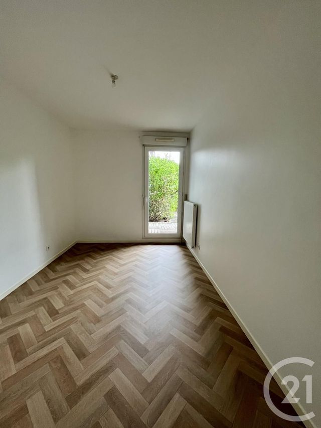 Appartement à louer - 2 pièces - 38.0 m2 - GENNEVILLIERS - 92 - ILE-DE-FRANCE - Century 21 Halesia Immobilier