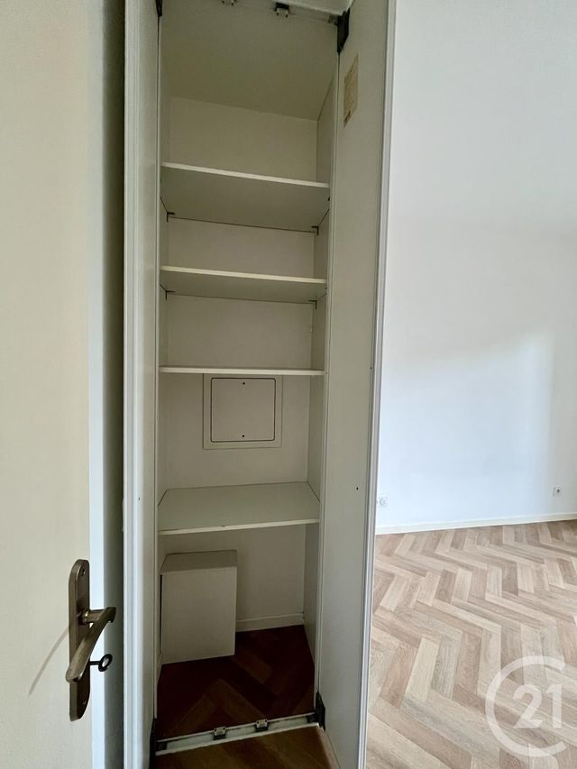 Appartement à louer - 2 pièces - 38.0 m2 - GENNEVILLIERS - 92 - ILE-DE-FRANCE - Century 21 Halesia Immobilier