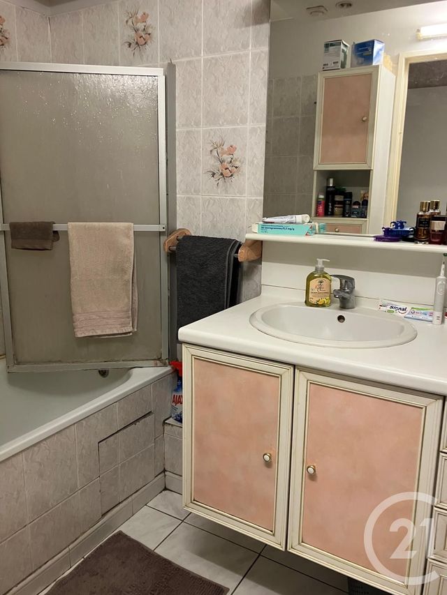 Appartement F3 à vendre - 3 pièces - 61.96 m2 - VILLENEUVE LA GARENNE - 92 - ILE-DE-FRANCE - Century 21 Halesia Immobilier