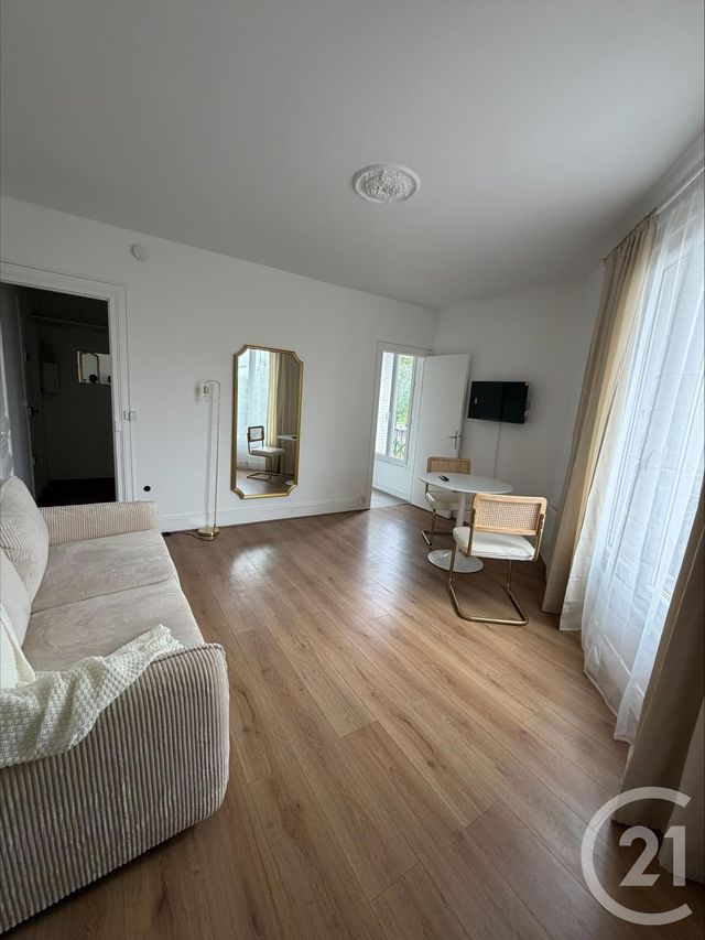 Appartement F1 à louer - 1 pièce - 27.8 m2 - GENNEVILLIERS - 92 - ILE-DE-FRANCE - Century 21 Halesia Immobilier