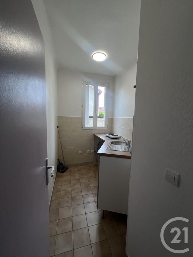 Appartement F1 à louer - 1 pièce - 19.95 m2 - GENNEVILLIERS - 92 - ILE-DE-FRANCE - Century 21 Halesia Immobilier