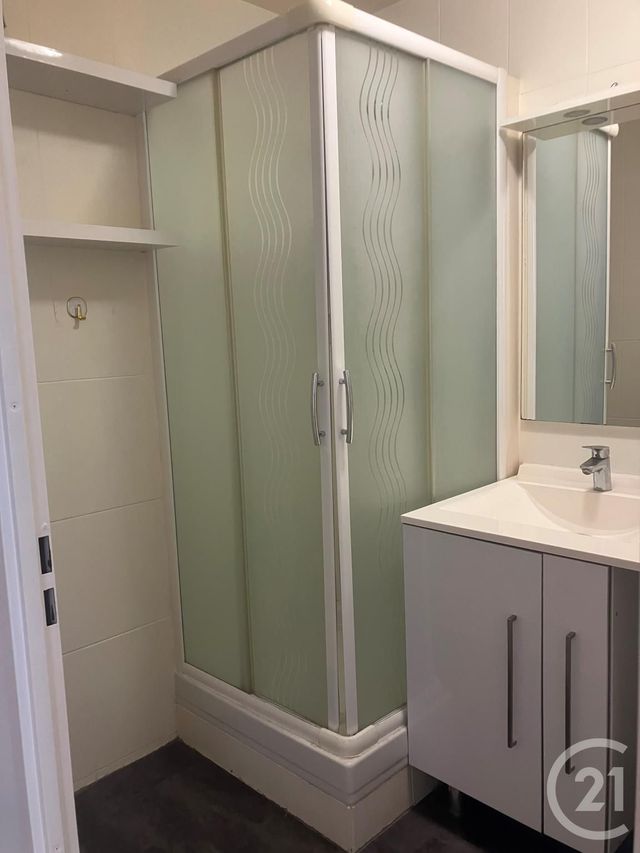Appartement F2 à vendre - 2 pièces - 41.97 m2 - GENNEVILLIERS - 92 - ILE-DE-FRANCE - Century 21 Halesia Immobilier