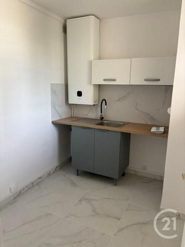 Appartement F3 à louer - 3 pièces - 54.0 m2 - GENNEVILLIERS - 92 - ILE-DE-FRANCE - Century 21 Halesia Immobilier
